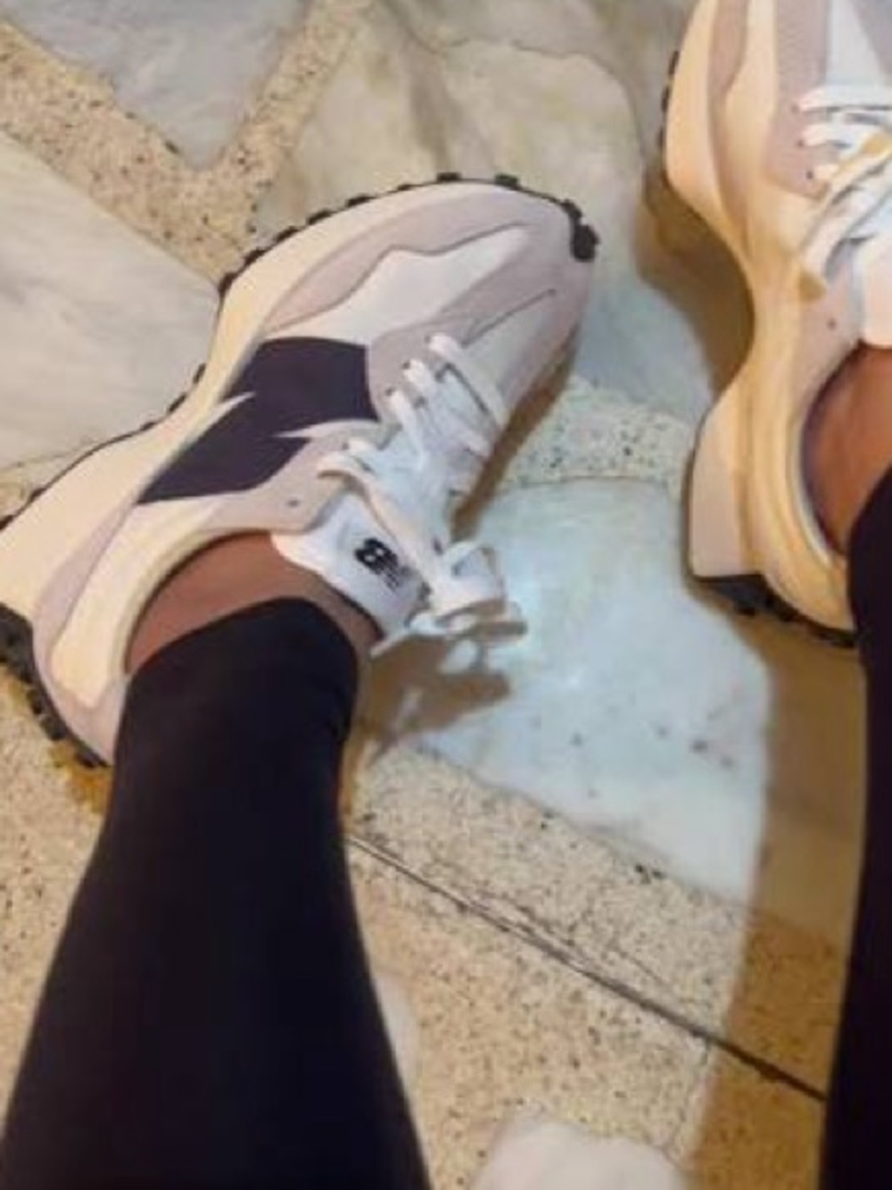 New Balance Retro 70s Style Sneakers 7.5 Low Profile Lace Up Casual Athletic - Picture 4 of 12